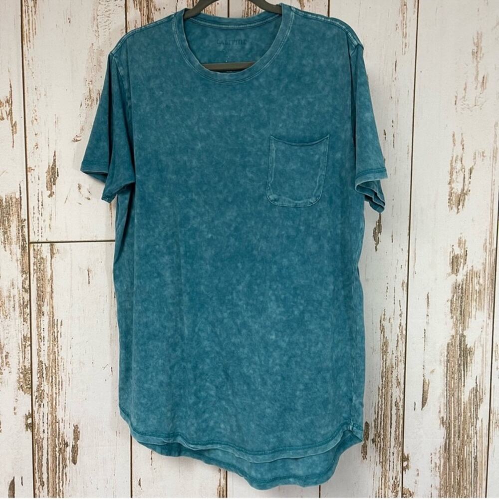 Calivi11e, Tie Dye T-Shirt. Size Large. In excellent condition!